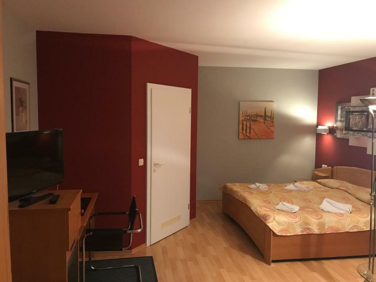 Hotel Korfu Geiselhoring Zewnętrze zdjęcie