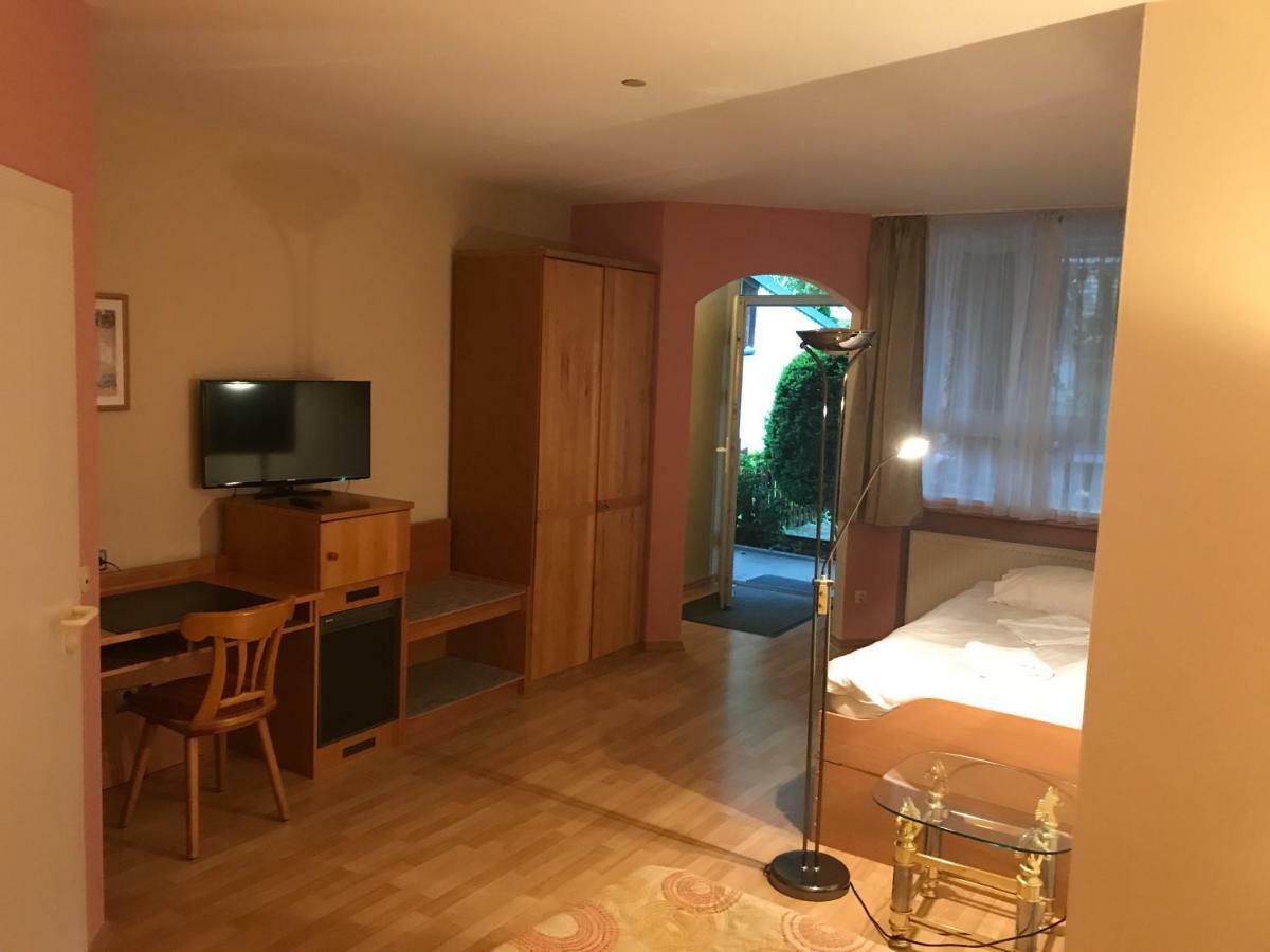 Hotel Korfu Geiselhoring Zewnętrze zdjęcie