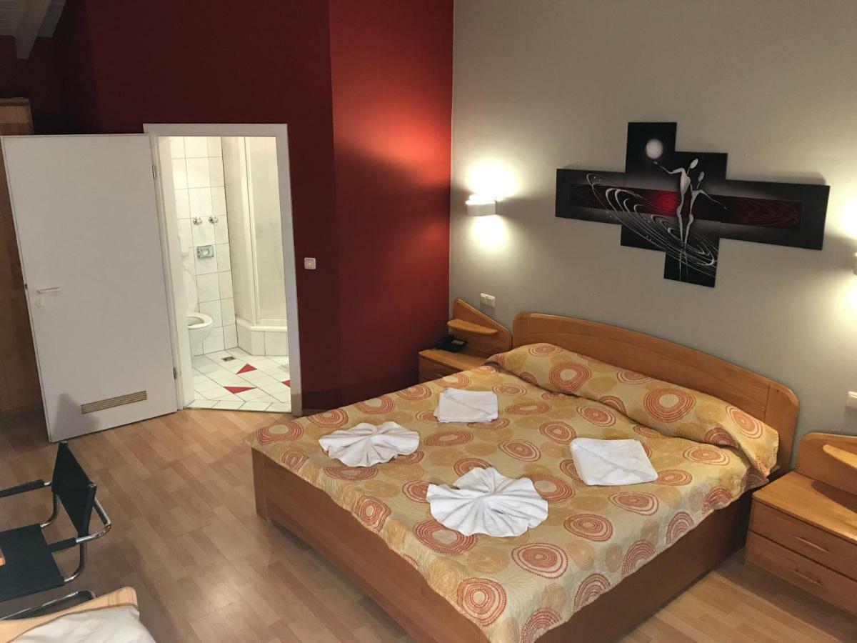 Hotel Korfu Geiselhoring Zewnętrze zdjęcie