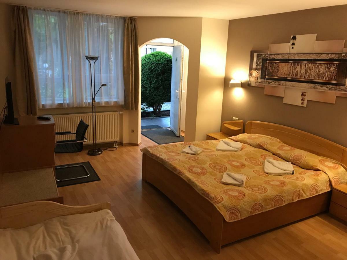 Hotel Korfu Geiselhoring Zewnętrze zdjęcie